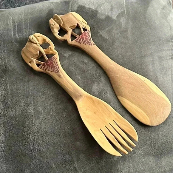 💟💎Vintage Hand carved Elephant Salad Serving Teak Wood Spoon & Fork - Picture 3 of 12